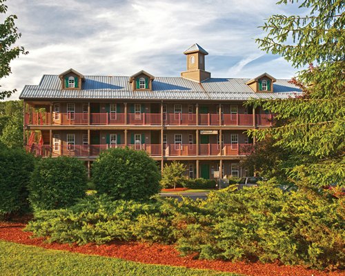 Holiday Inn Club Vacations Oak 'n Spruce Resort #1243