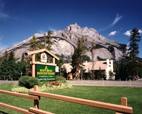 Banff Rocky Mountain Resort #1637