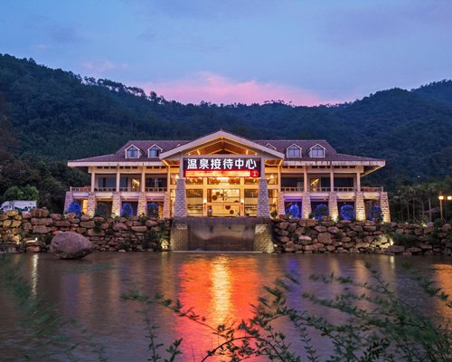 Wuyi Hot Spring Resort #DH05