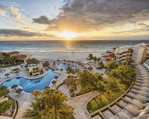 Park Royal Beach Cancún All Inclusive - 4 Nights #DT61