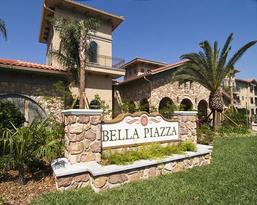 Bella Piazza Condominiums #R887