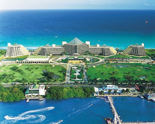 Club Melia at Paradisus Melia Cancun - Endless Vacation Rentals #RA73