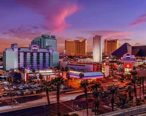 OYO Hotel & Casino Las Vegas - 5 Nights #RM81
