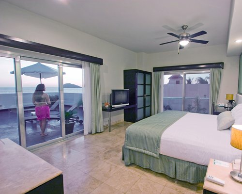 Coral Island Hotel & Spa #C975 - фото