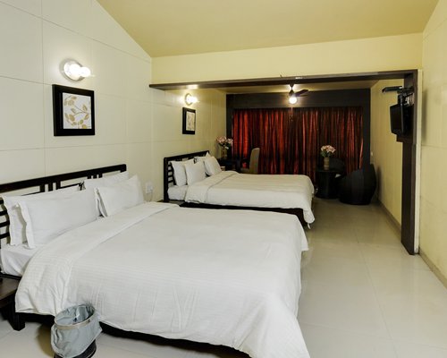 Treat Resort Silvassa #DB40 - фото