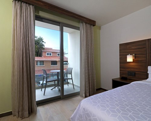Holiday Inn Express & Suites Playa del Carmen - 3 Nights #DQ06 - фото