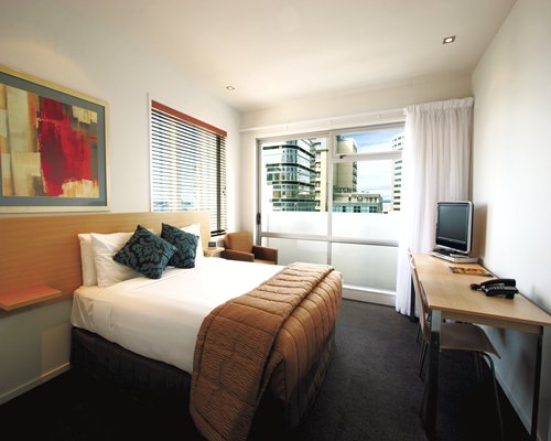Auckland Harbour Suites - 4 Nights #R113 - фото