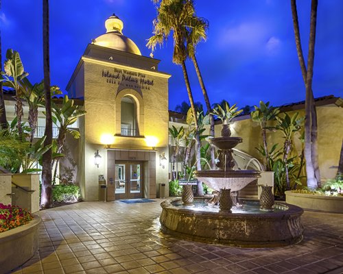 Best Western Plus Island Palms Hotel & Marina - 5 Nights #RG35 - фото