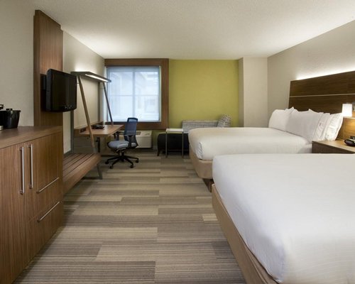 Holiday Inn Express St. Charles Ave #RM55 - фото