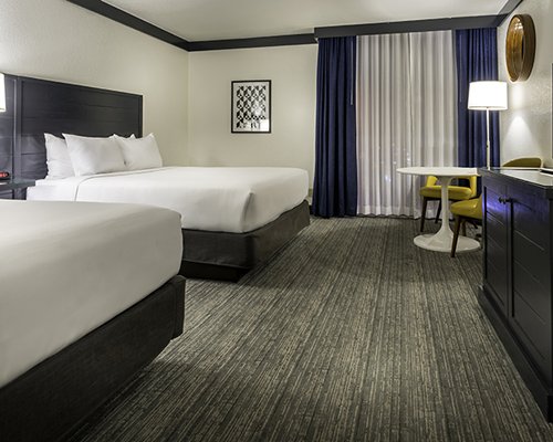 OYO Hotel & Casino Las Vegas #RM79 - фото