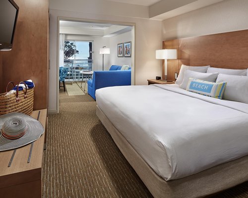 DoubleTree Suites by Hilton Hotel Doheny Beach - Dana Point #RN58 - фото