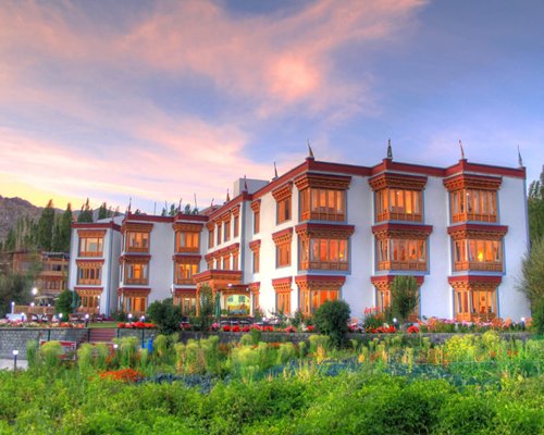 Hotel Royal Ladakh - 4 Nights #SDT6 - фото